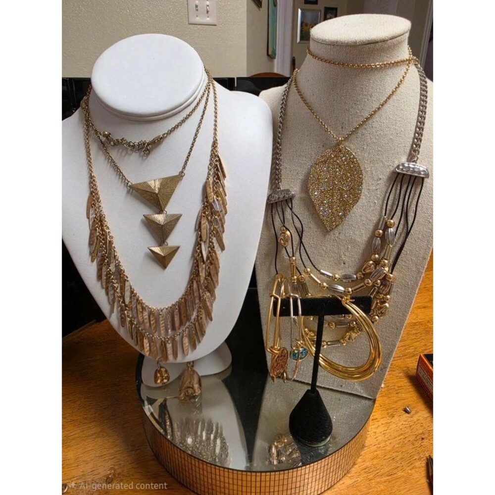 7 pc gold tone Jewelry Bundle